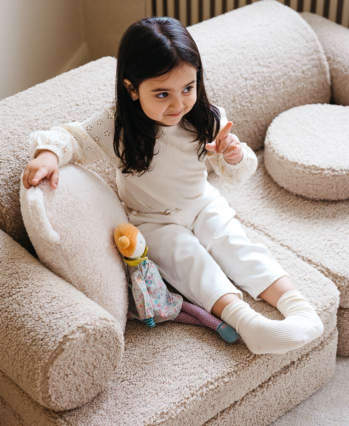 wigiwama sofa settee buiscuit lifestyle close