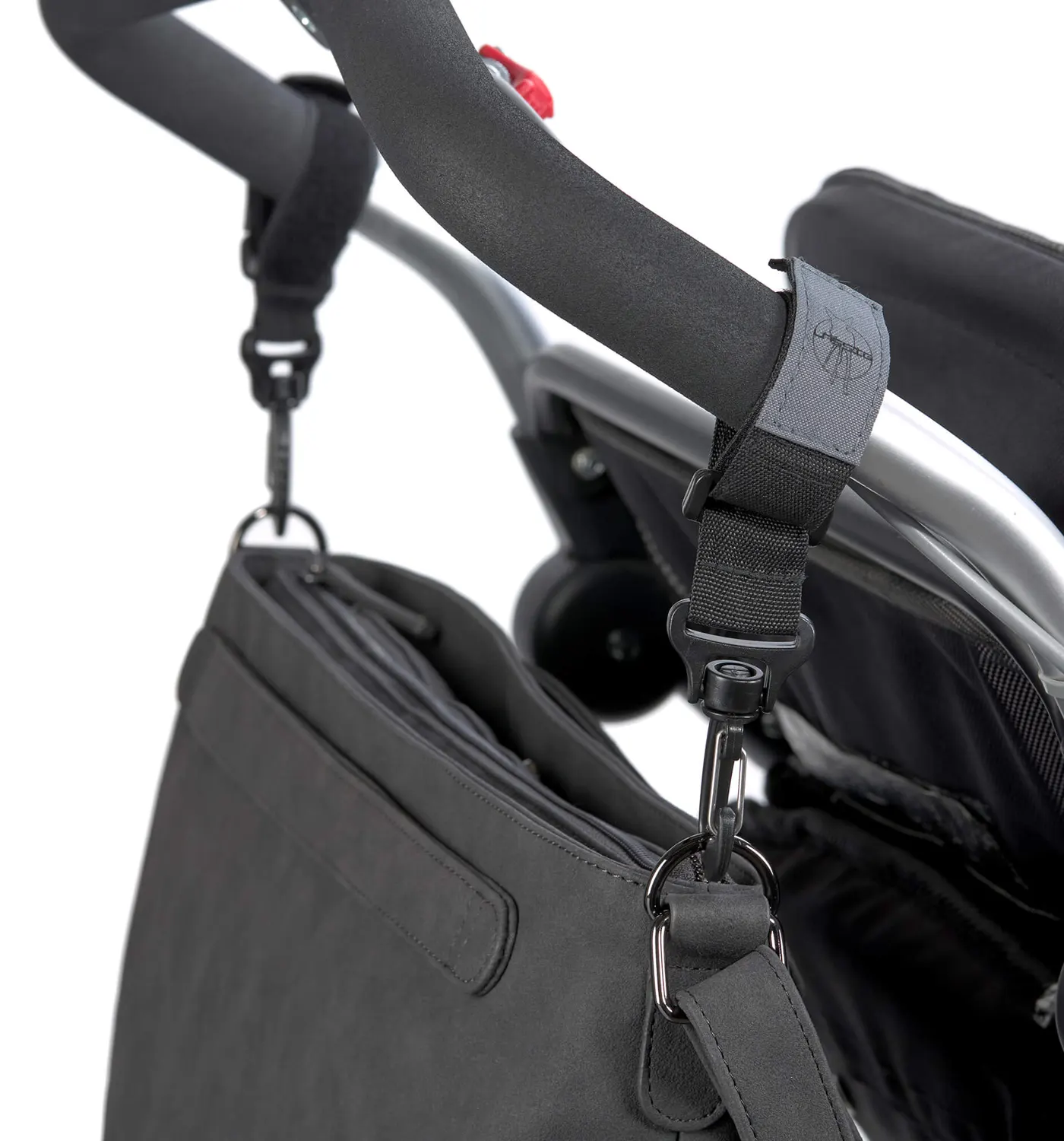 Lässig Wickeltasche Tender Anthrazit am Kinderwagen