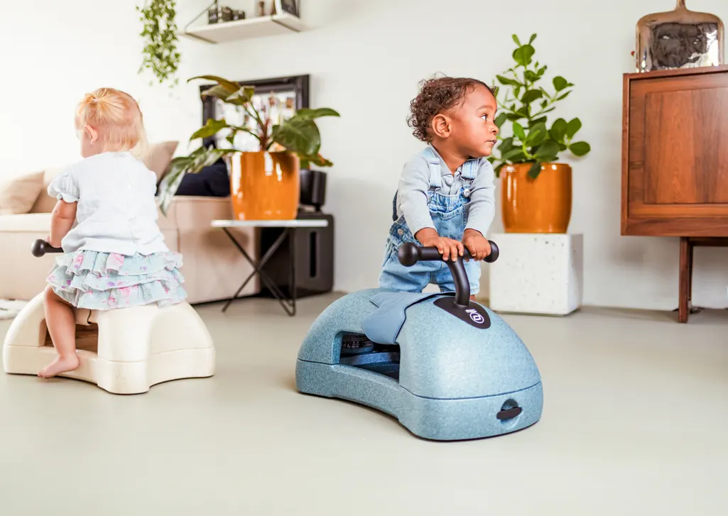 Scoot and Ride My First steel Lifestyle mit Kind