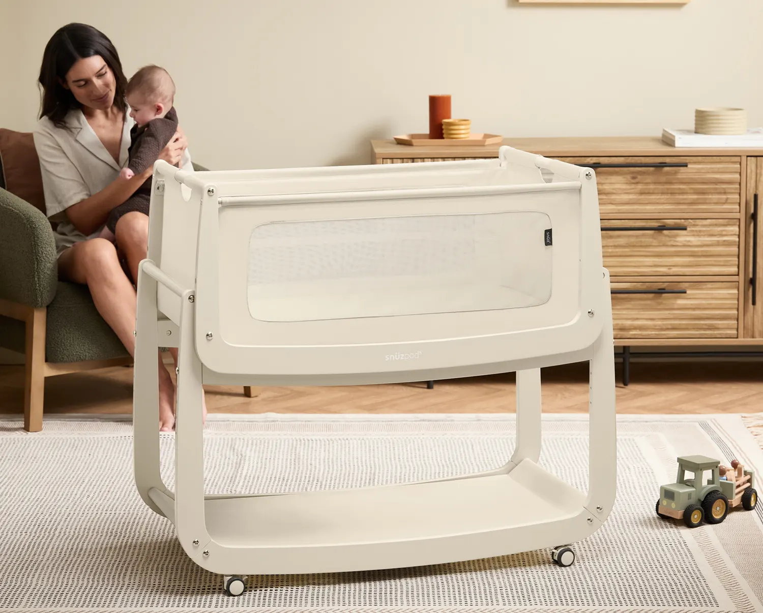 Snüz Pod5 Beistellbett cashmere lifestyle Wohnzimmer