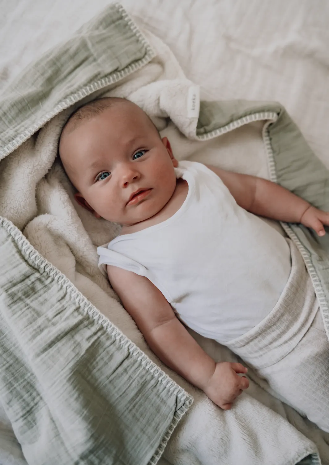 Koeka Wiegendecke Faro Safe lifestyle Baby mit Decke