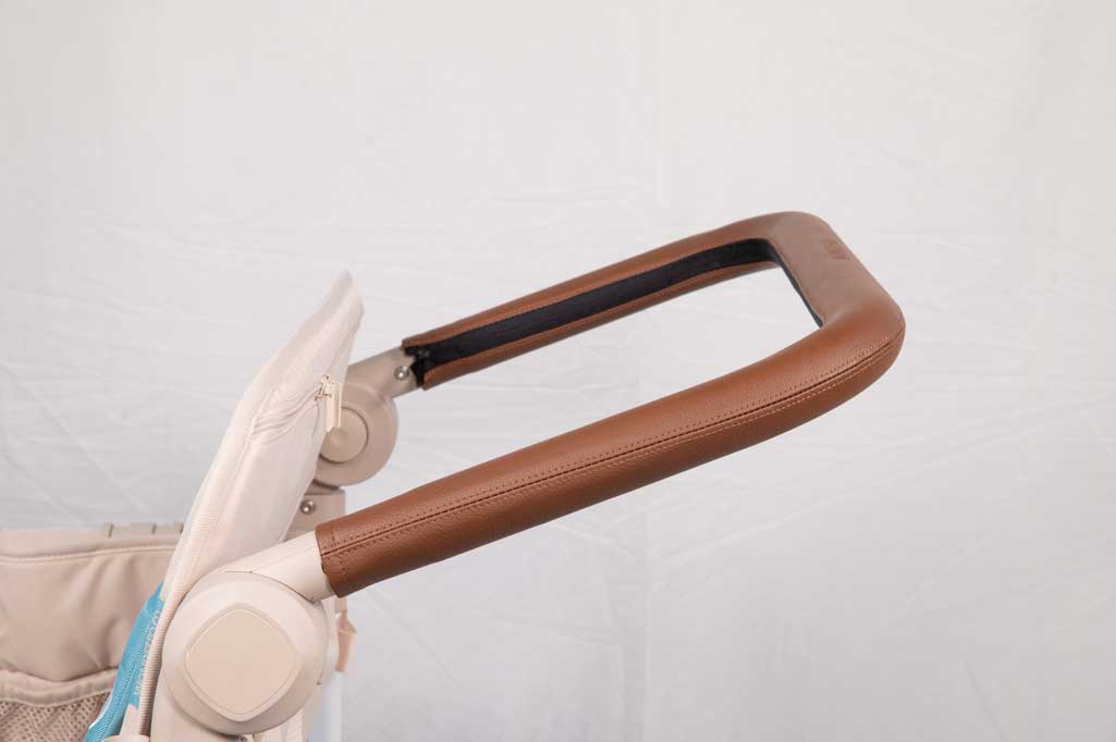 wonderfold-vw-4-volkswagen-kinder-van-griff Wonderfold VW4 Volkswagen Bollerwagen Schiebegriff