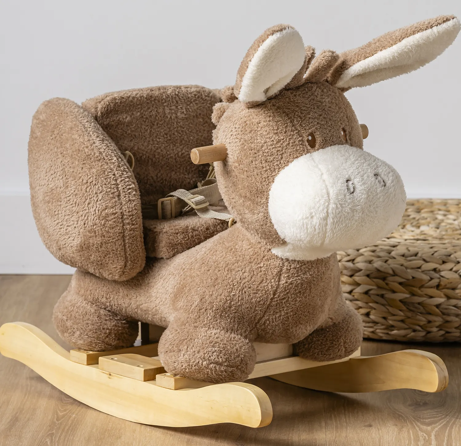 Nattou Schaukeltier Esel beige lifestyle