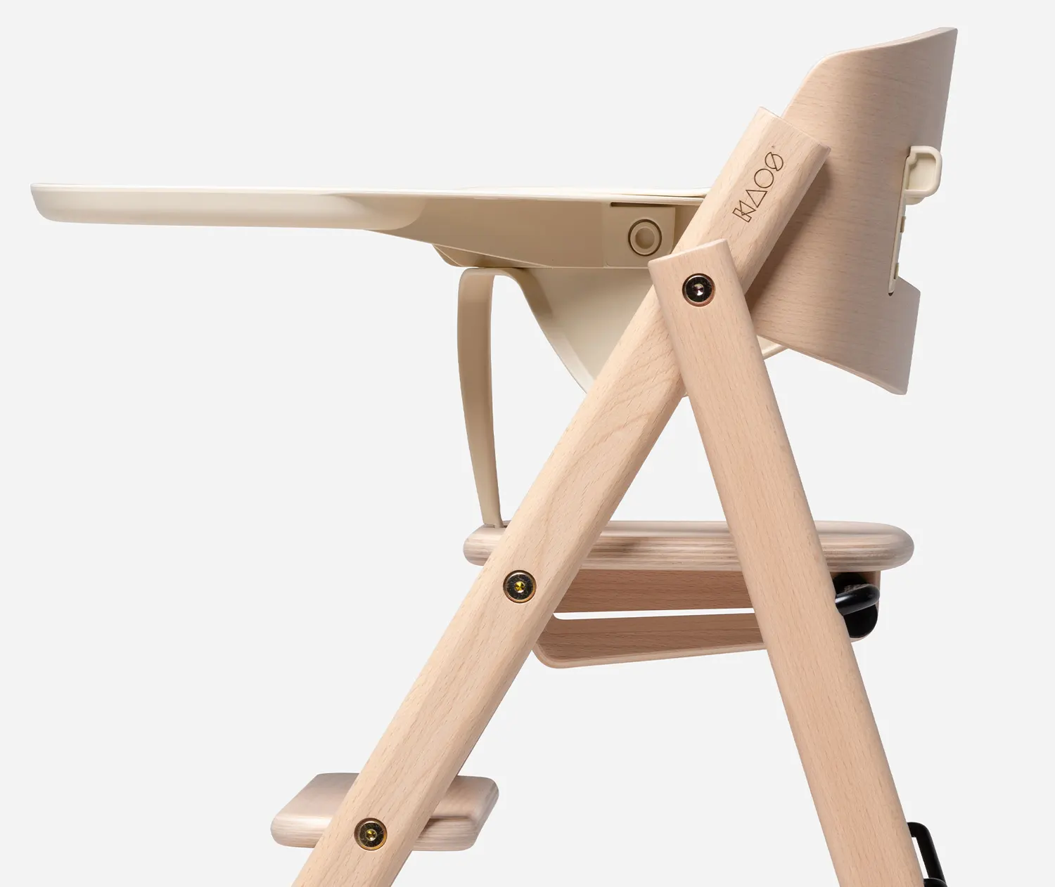 Kaos Tablett Ivory auf Hochstuhl Klapp Seite