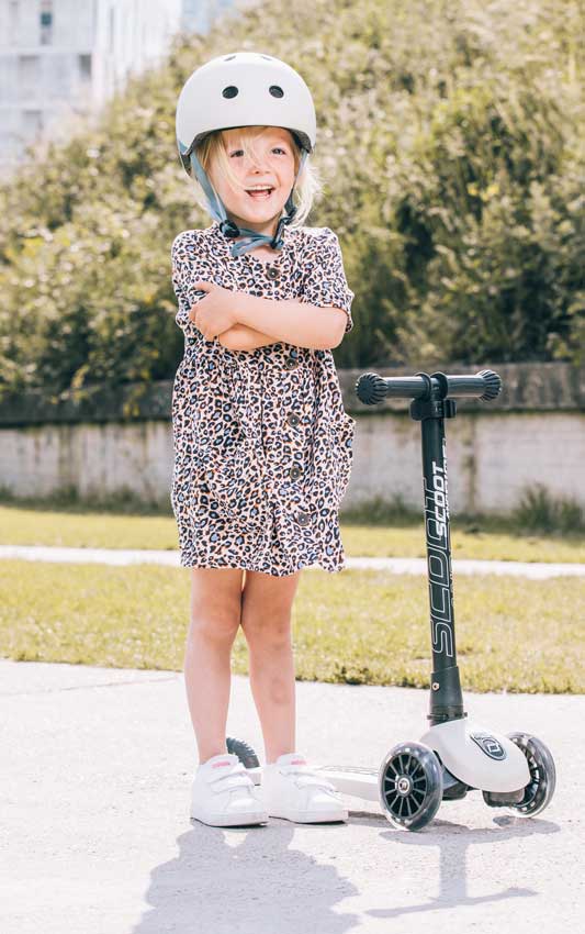 Scoot and Ride Highwaykick 3 LED Ash