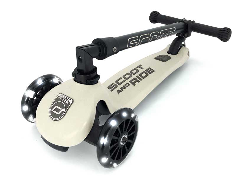 Scoot and Ride Highwaykick 3 LED Ash
