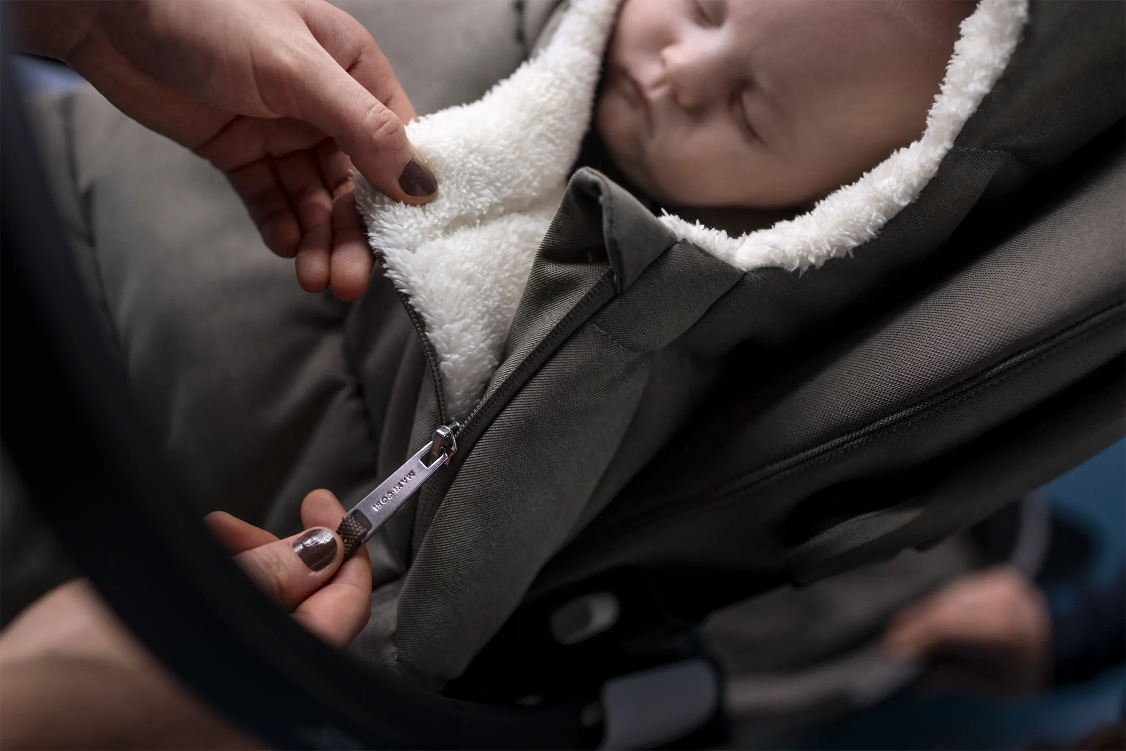 maxi cosi babyschale fusssack lifestyle2