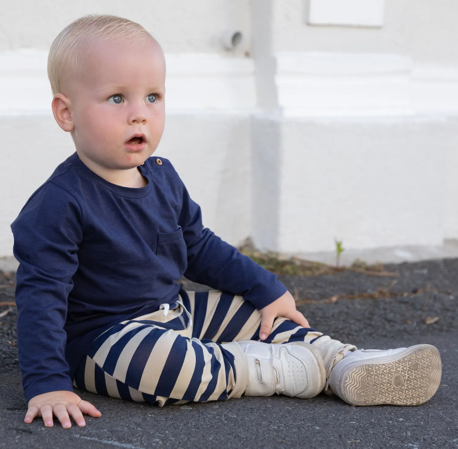 Cloby Jogger Navy Stripes lifestyle