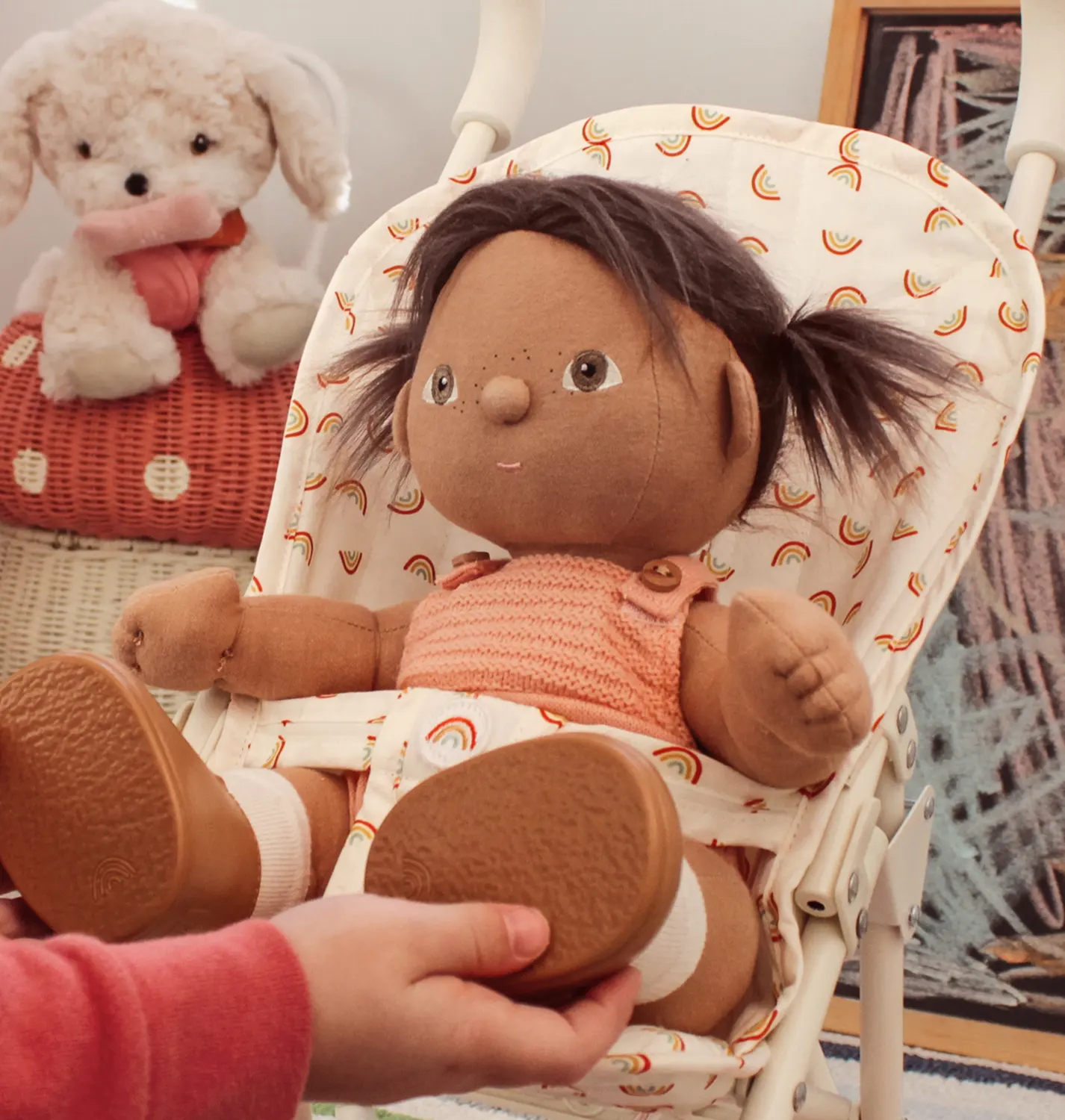 Olli Ella Stoffpuppe Dinkum Doll dottie Lifestyle im Puppenwagen