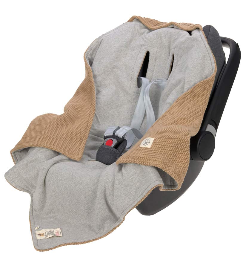 Lässig Einschlagdecke mit Kapuze für Babyschale Sand
