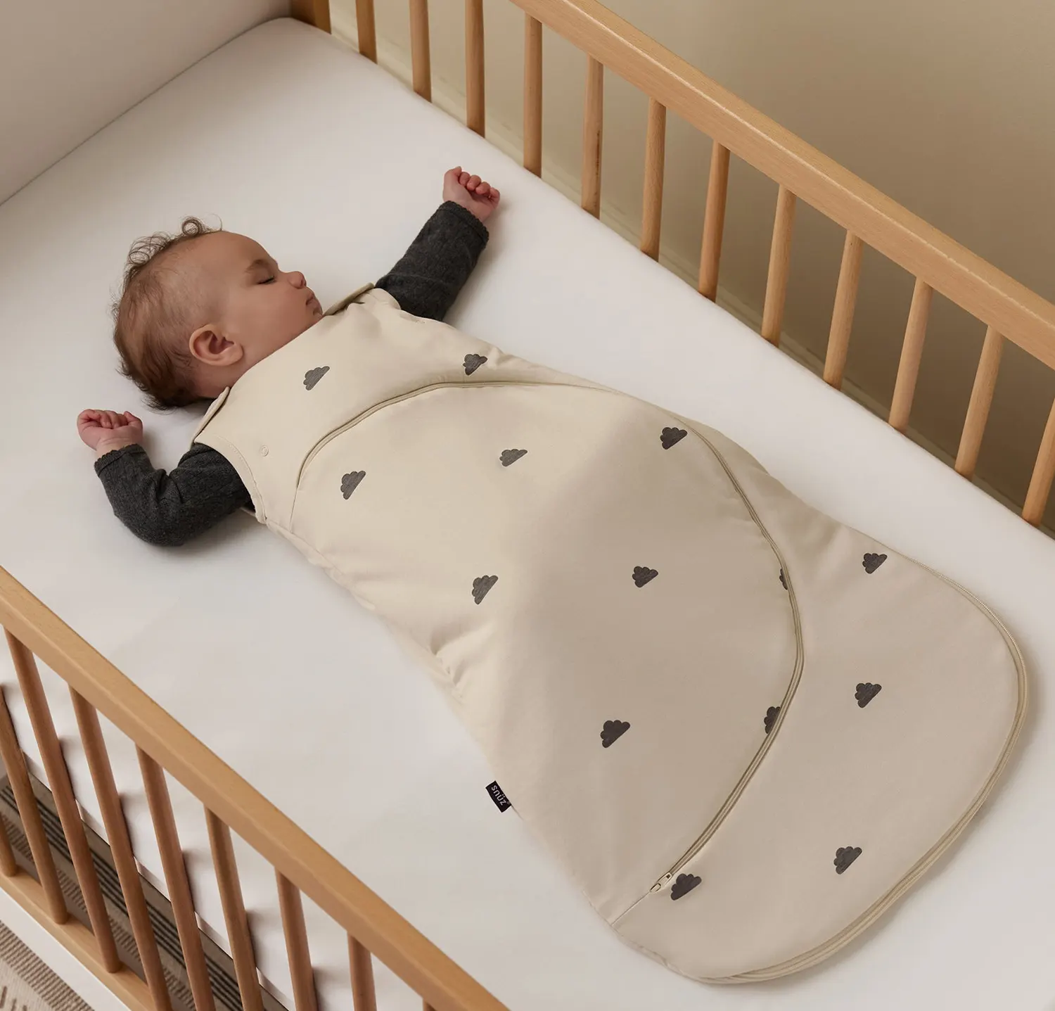 Snüz Babyschlafsack Sand Wölkchen lifestyle Baby