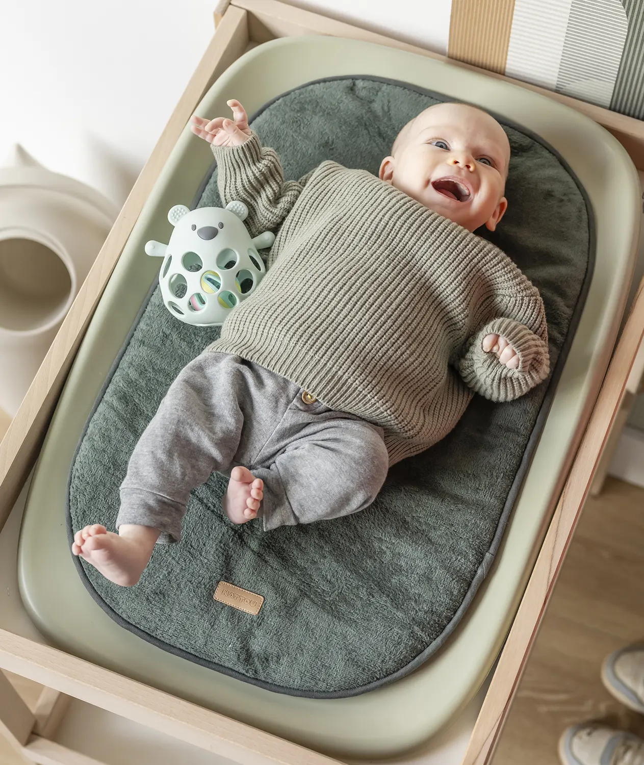 Nattou Topper Gruen lifestyle