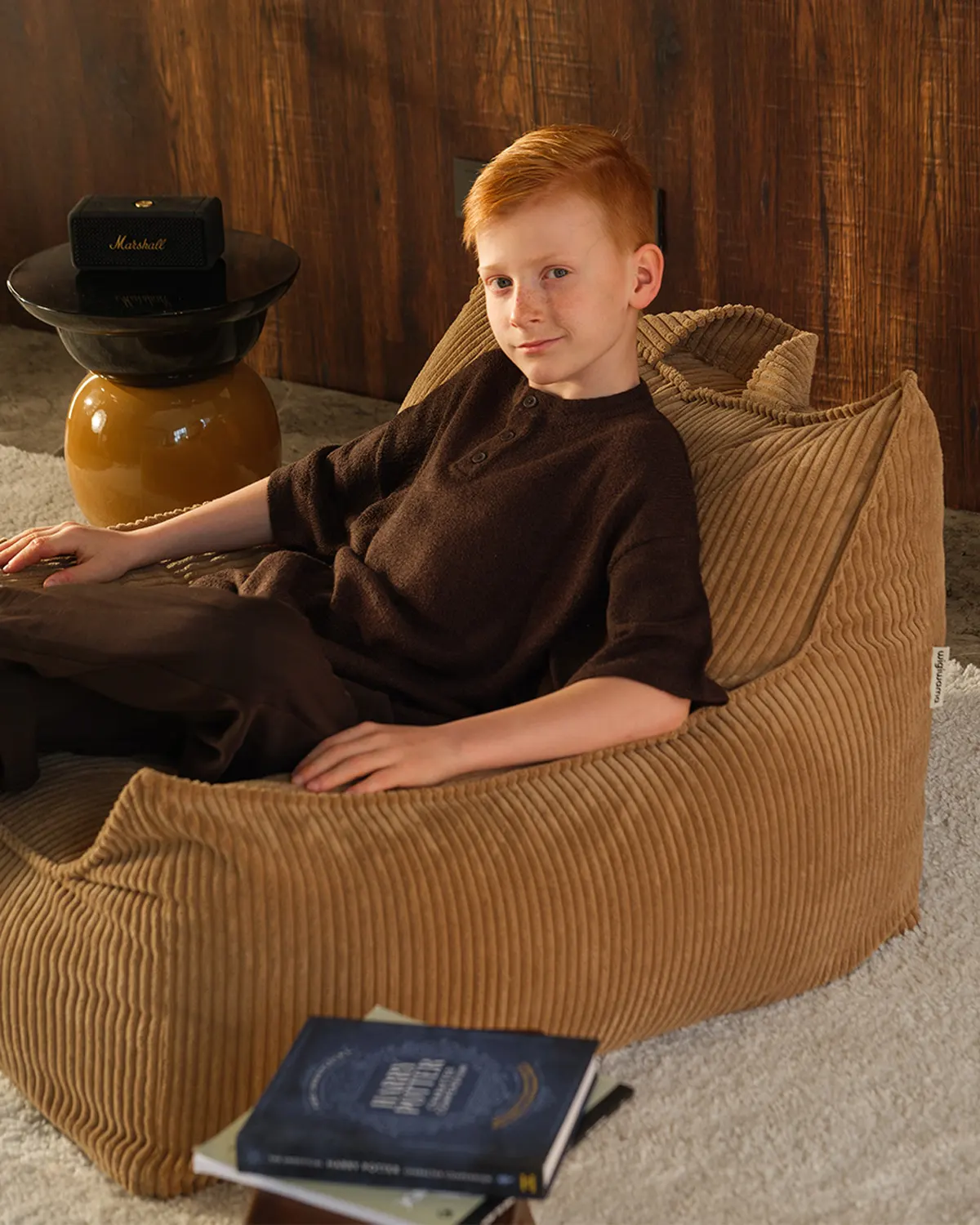 Wigiwama Sitzsack Club Chair Toffee  Liefstyle Kind auf Sessel