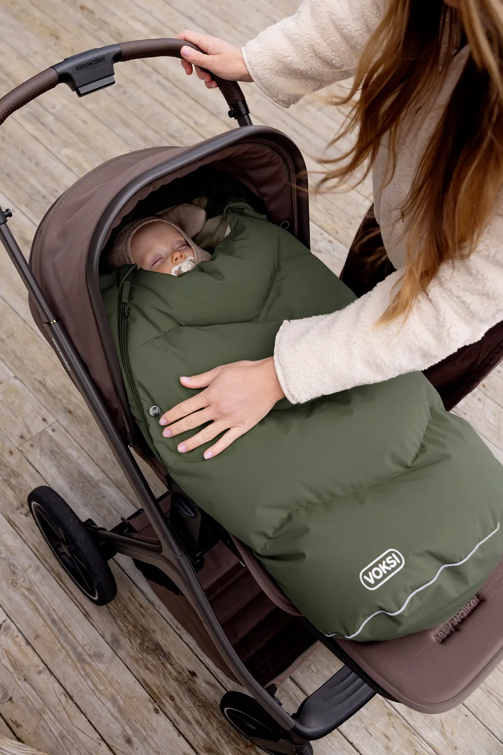 Voksi Fußsack Urban Thyme Green lifestyle mit kind