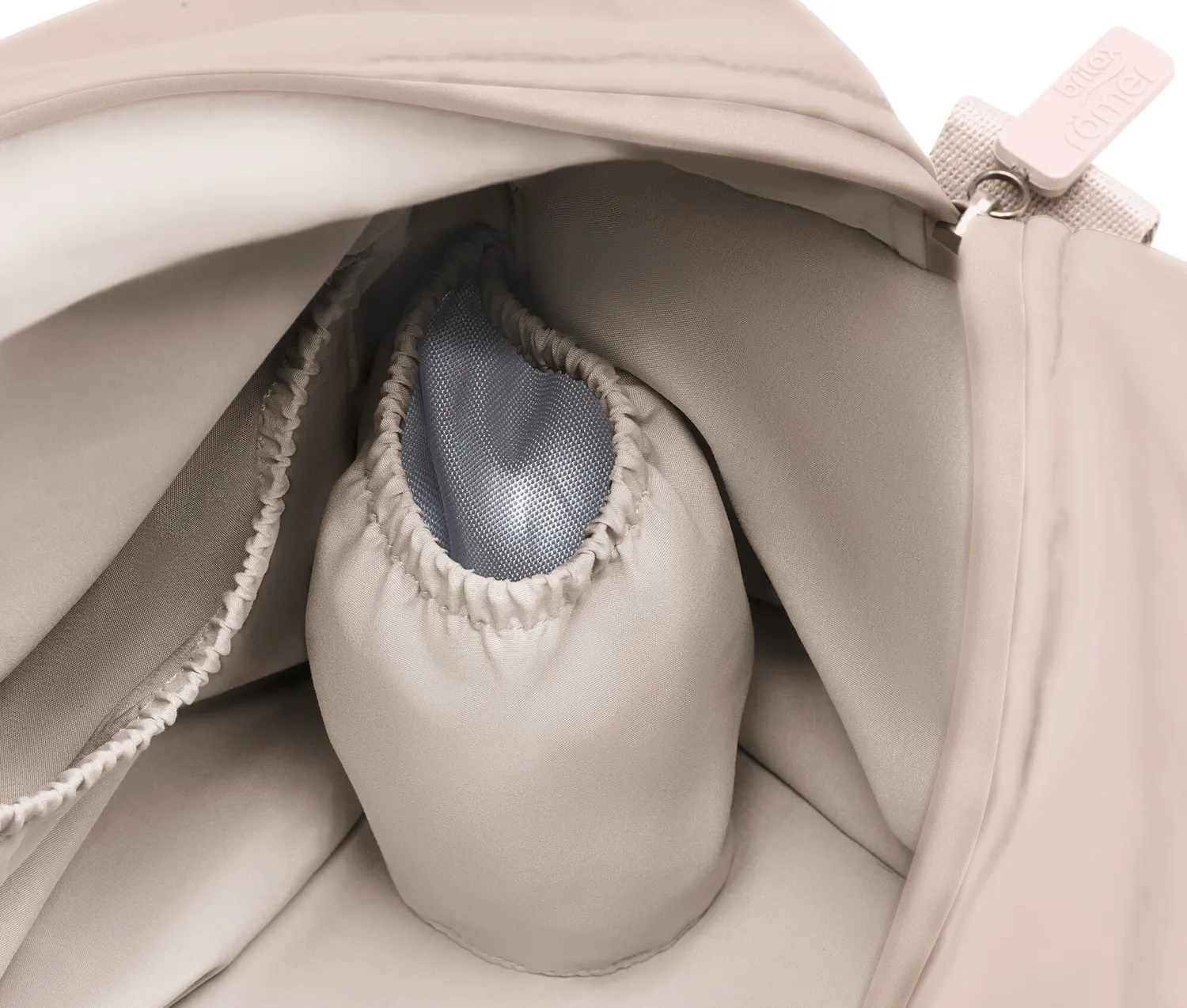 Britax Roemer changing bag by Done by Deer teak bottle holder