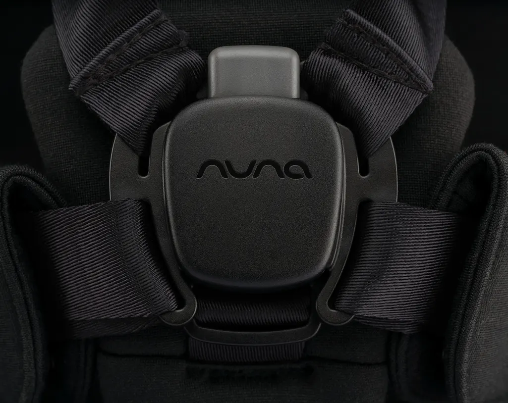 Nuna Bryn Babyaufsatz Gurtdetail Sanderson