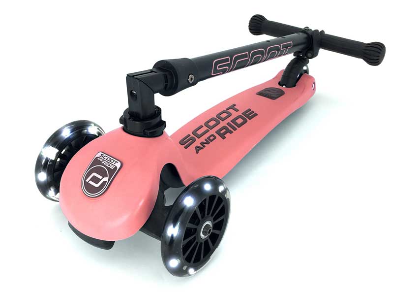 Scoot and Ride Highwaykick 3 LED Peach