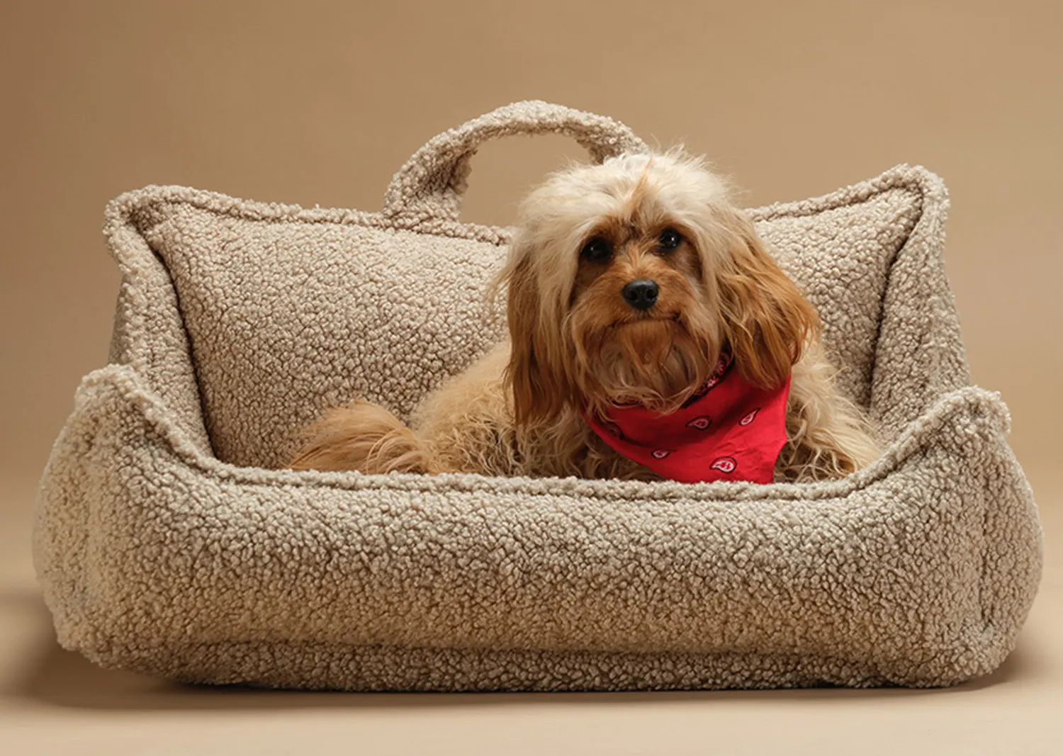 Wigiwama Hundesessel Pet Club Größe M Buiscuit Hund im Korb