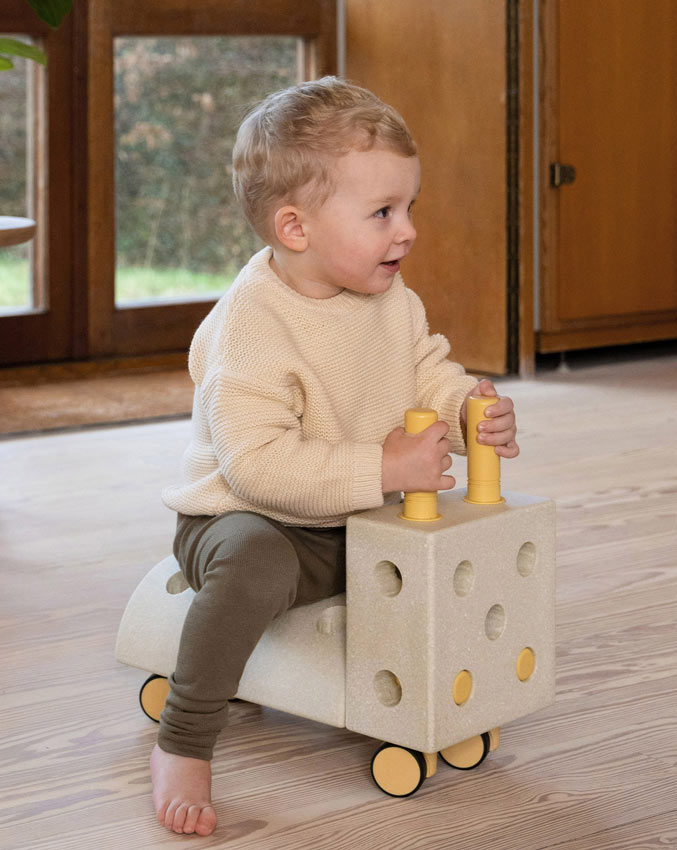 Modu Tiny Ride Rutschfahrzeug Sand Grey/ Honey Yellow