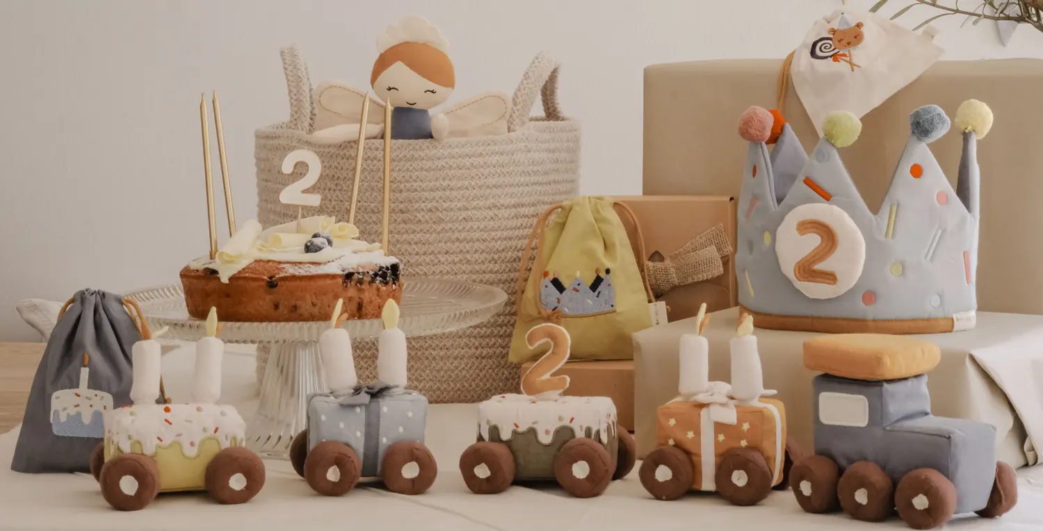 Fabelab Geburtstagszug Blau lifestyle Geburtstagstisch