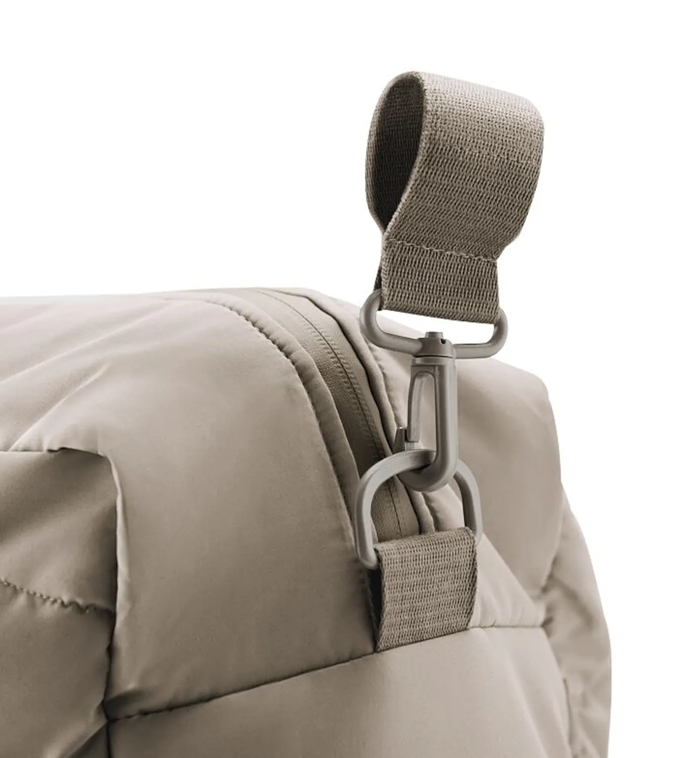 Britax Roemer changing bag by Done by Deer teak hook