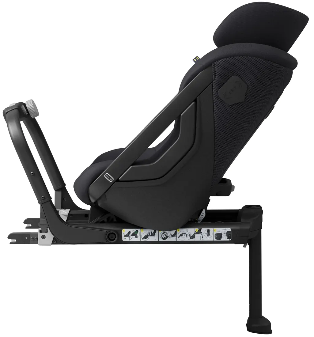 Axkid One 3 Kindersitz schwarz Seitenansicht