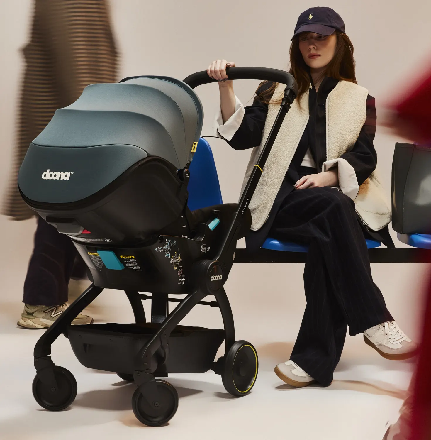 Doona X Babyschale lifestyle Kinderwagen