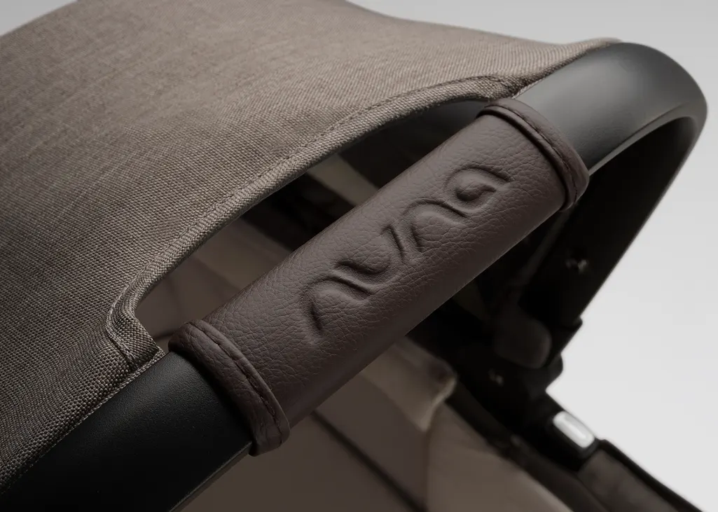 Nuna MIXX next Babywanne Griffdetail braun