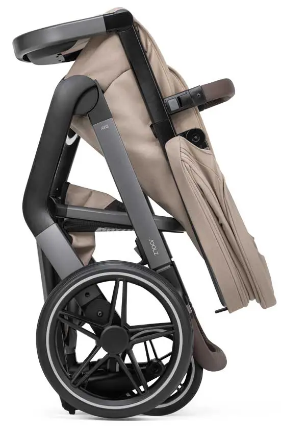 Joolz Day 5 Kinderwagen Sandy Taupe gefaltet